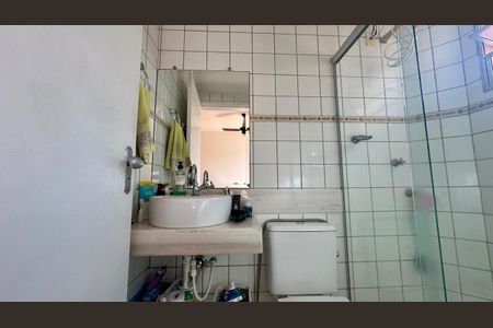 Apartamento à venda com 68m², 3 quartos e 1 vaga Apartamento à venda com 68m², 3 quartos e 1 vagaBanheiro da Suíte