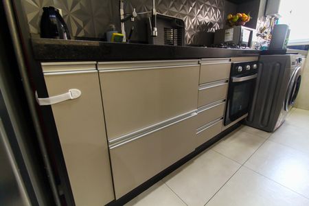 Apartamento à venda com 55m², 2 quartos e 2 vagas Apartamento à venda com 55m², 2 quartos e 2 vagasCozinha e Área de Serviço