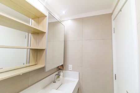 Apartamento à venda com 55m², 2 quartos e 2 vagas Apartamento à venda com 55m², 2 quartos e 2 vagasBanheiro da Suíte