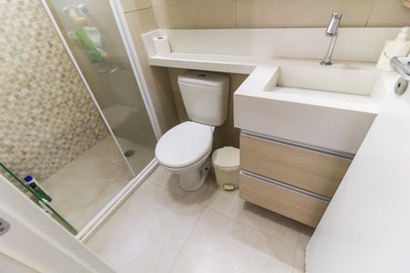 Apartamento à venda com 55m², 2 quartos e 2 vagas Apartamento à venda com 55m², 2 quartos e 2 vagasBanheiro da Suíte