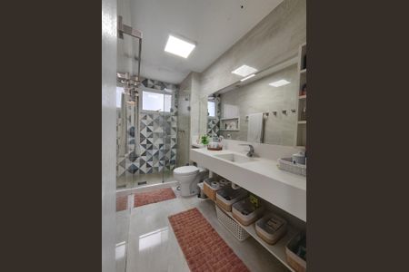 Apartamento à venda com 119m², 3 quartos e 2 vagasBanheiro da Suíte