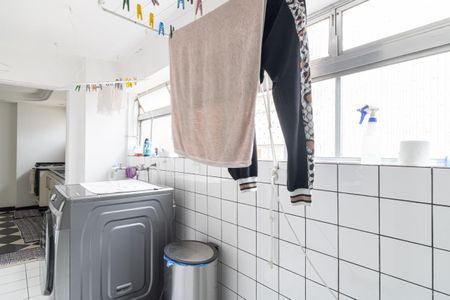 Apartamento para alugar com 121m², 3 quartos e 2 vagas Apartamento para alugar com 121m², 3 quartos e 2 vagasÁrea de Serviço