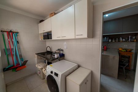 Casa à venda com 220m², 3 quartos e 4 vagas Casa à venda com 220m², 3 quartos e 4 vagasÁrea de Serviço