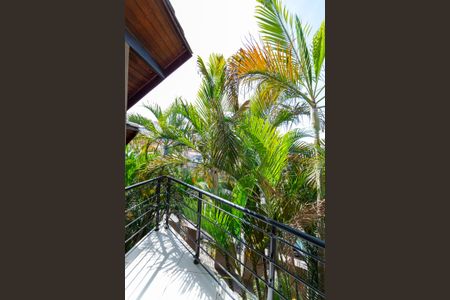 Casa à venda com 220m², 3 quartos e 4 vagas Casa à venda com 220m², 3 quartos e 4 vagasVaranda