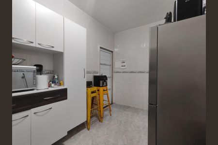 Casa à venda com 180m², 2 quartos e 2 vagas Casa à venda com 180m², 2 quartos e 2 vagasCozinha