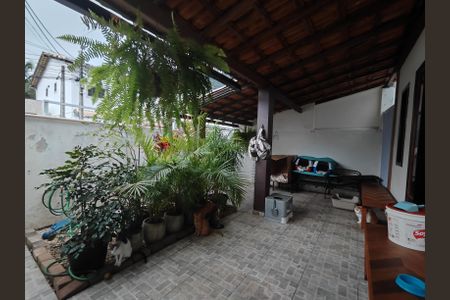 Casa à venda com 180m², 2 quartos e 2 vagas Casa à venda com 180m², 2 quartos e 2 vagasÁrea Externa