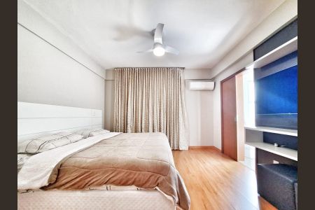 Apartamento à venda com 160m², 3 quartos e 4 vagas Apartamento à venda com 160m², 3 quartos e 4 vagasSuíte