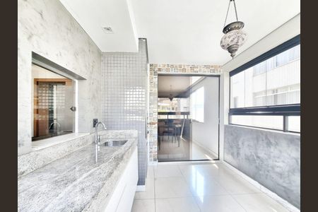 Apartamento à venda com 160m², 3 quartos e 4 vagas Apartamento à venda com 160m², 3 quartos e 4 vagasCozinha