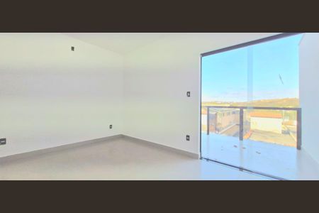 Casa à venda com 180m², 3 quartos e 2 vagasSuite