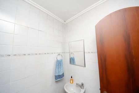 Casa à venda com 207m², 3 quartos e 2 vagasBanheiro de Serviço 2