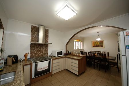 Casa à venda com 207m², 3 quartos e 2 vagasCozinha