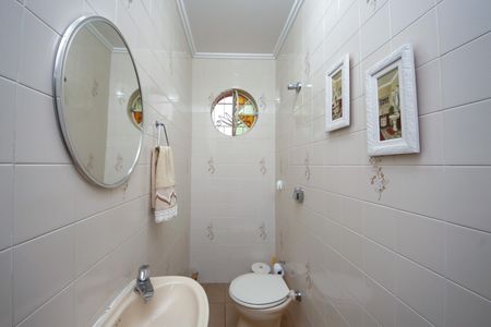 Casa à venda com 207m², 3 quartos e 2 vagasBanheiro de Serviço