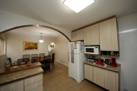 Casa à venda com 207m², 3 quartos e 2 vagasCozinha