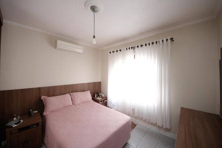 Casa à venda com 207m², 3 quartos e 2 vagasQuarto 1