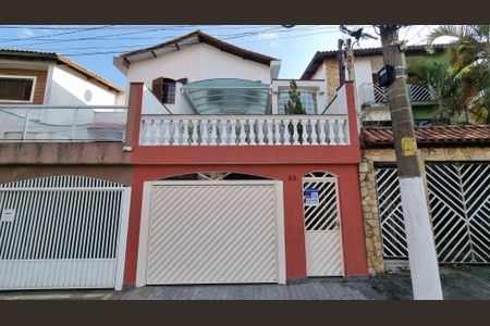 Casa à venda com 207m², 3 quartos e 2 vagasFachada