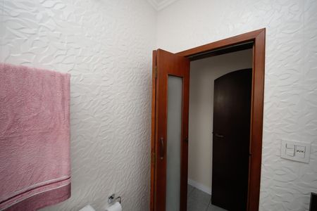 Casa à venda com 207m², 3 quartos e 2 vagasBanheiro