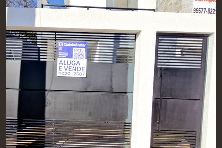 Casa à venda com 180m², 3 quartos e 2 vagasPlaca