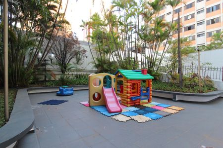 Apartamento à venda com 92m², 2 quartos e 1 vagaÁrea Comum - Playground
