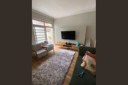Casa à venda com 180m², 3 quartos e sem vaga Casa à venda com 180m², 3 quartos e sem vagaFoto 03