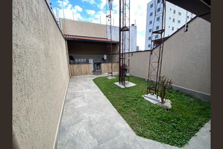 Casa à venda com 230m², 3 quartos e 4 vagas Casa à venda com 230m², 3 quartos e 4 vagasFoto 02