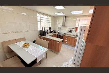 Foto 03 de casa à venda com 3 quartos, 143m² em Parque Jabaquara, São Paulo