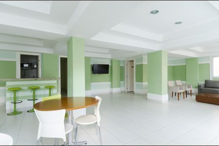 Apartamento à venda com 73m², 3 quartos e 1 vaga Apartamento à venda com 73m², 3 quartos e 1 vagaÁrea comum - Salão de festas