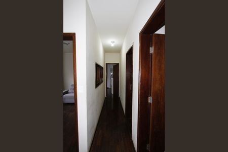 Apartamento à venda com 180m², 4 quartos e 2 vagasCorredor