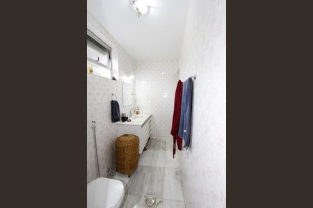 Apartamento à venda com 180m², 4 quartos e 2 vagasBanheiro da Suíte