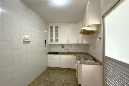 Apartamento à venda com 129m², 4 quartos e 2 vagas Apartamento à venda com 129m², 4 quartos e 2 vagasCozinha