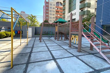 Apartamento à venda com 129m², 4 quartos e 2 vagas Apartamento à venda com 129m², 4 quartos e 2 vagasÁrea comum - Playground