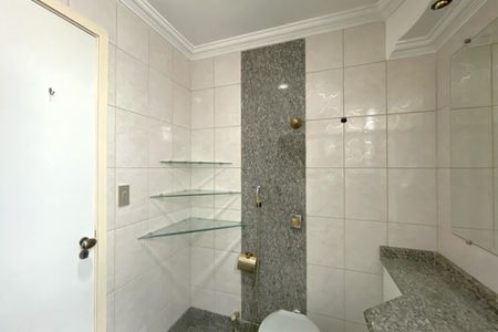 Apartamento à venda com 129m², 4 quartos e 2 vagas Apartamento à venda com 129m², 4 quartos e 2 vagasBanheiro da Suíte