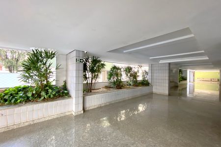 Apartamento à venda com 129m², 4 quartos e 2 vagas Apartamento à venda com 129m², 4 quartos e 2 vagasÁrea comum - Jardim