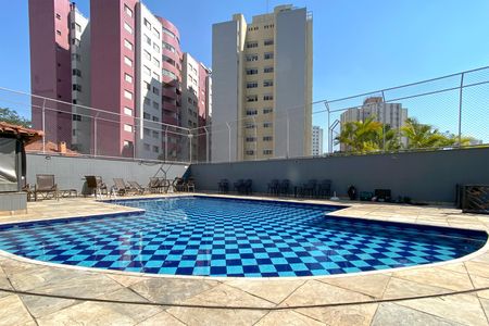Apartamento à venda com 129m², 4 quartos e 2 vagas Apartamento à venda com 129m², 4 quartos e 2 vagasÁrea comum - Piscina