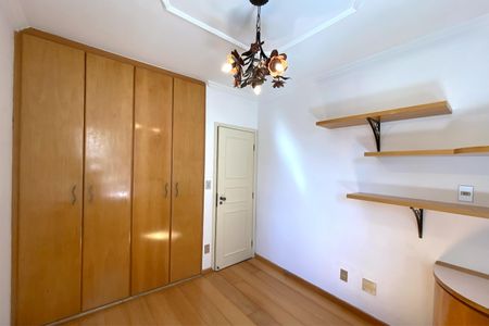 Apartamento à venda com 129m², 4 quartos e 2 vagas Apartamento à venda com 129m², 4 quartos e 2 vagasQuarto 2