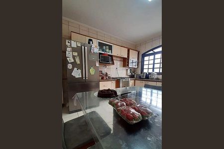 Casa à venda com 192m², 3 quartos e 2 vagas