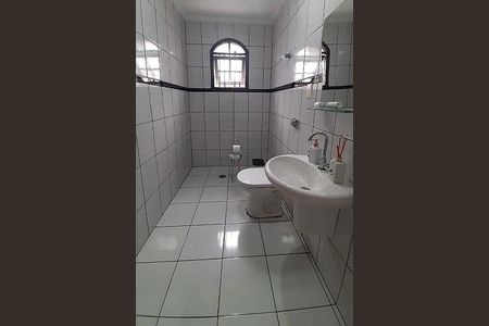 Casa à venda com 192m², 3 quartos e 2 vagas