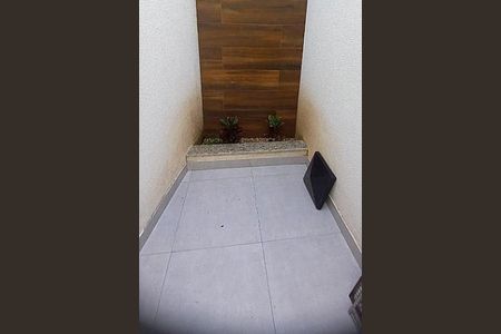 Casa à venda com 74m², 2 quartos e 2 vagas