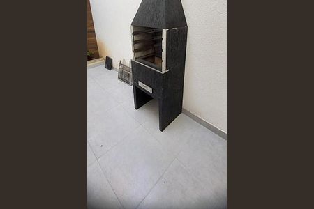 Casa à venda com 74m², 2 quartos e 2 vagas