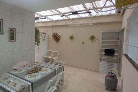 Casa à venda com 197m², 3 quartos e 2 vagas