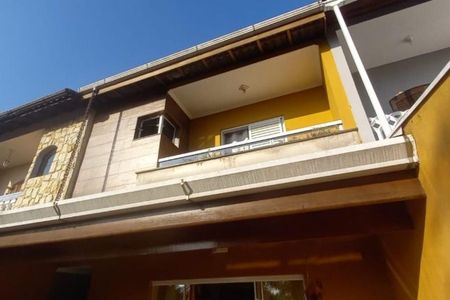 Casa à venda com 169m², 4 quartos e 2 vagas