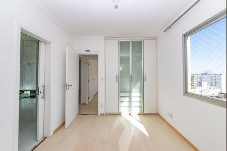 Apartamento para alugar com 85m², 3 quartos e 2 vagas Apartamento para alugar com 85m², 3 quartos e 2 vagasSuíte