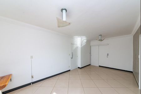 Sala de apartamento para alugar com 3 quartos, 85m² em Buritis, Belo Horizonte