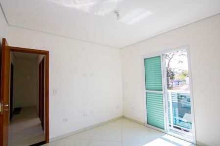 Casa à venda com 160m², 3 quartos e 4 vagas Casa à venda com 160m², 3 quartos e 4 vagasSuíte