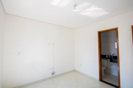 Casa à venda com 160m², 3 quartos e 4 vagas Casa à venda com 160m², 3 quartos e 4 vagasSuíte