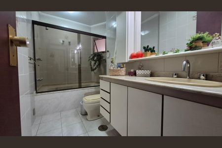 Apartamento à venda com 135m², 3 quartos e 2 vagas Apartamento à venda com 135m², 3 quartos e 2 vagasBanheiro Social