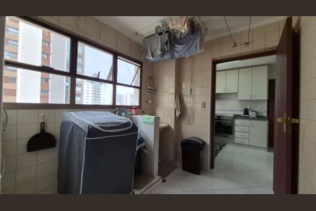 Apartamento à venda com 135m², 3 quartos e 2 vagas Apartamento à venda com 135m², 3 quartos e 2 vagasÁrea de Serviço