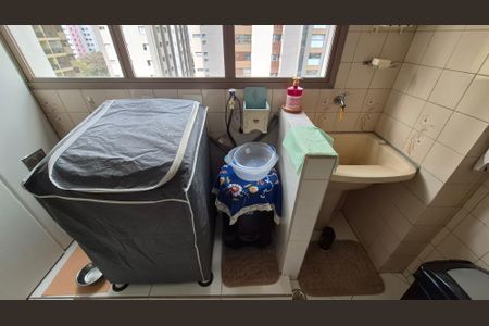 Apartamento à venda com 135m², 3 quartos e 2 vagas Apartamento à venda com 135m², 3 quartos e 2 vagasÁrea de Serviço