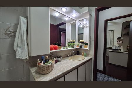 Apartamento à venda com 135m², 3 quartos e 2 vagas Apartamento à venda com 135m², 3 quartos e 2 vagasBanheiro Social