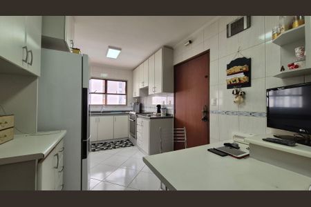 Apartamento à venda com 135m², 3 quartos e 2 vagas Apartamento à venda com 135m², 3 quartos e 2 vagasCozinha