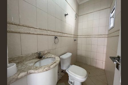Casa de condomínio para alugar com 500m², 6 quartos e 8 vagasBanheiro 4